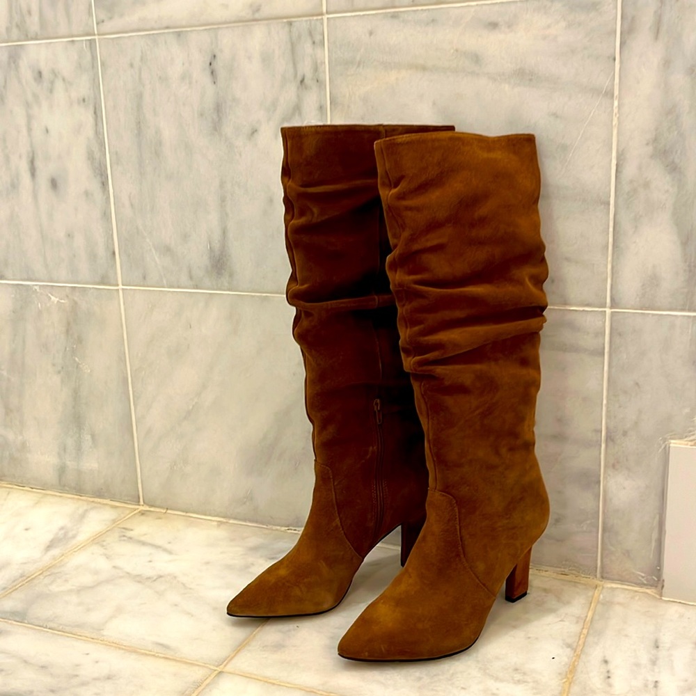 Villa Rouge brown suede women’s boots size 9.5